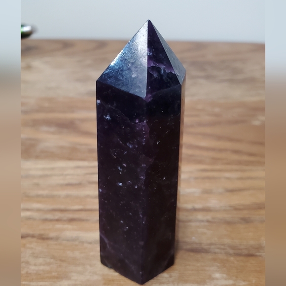 Lepidolite Crystal Tower - Picture 9 of 9
